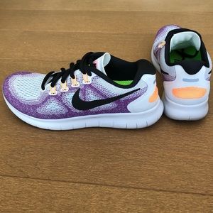 Nike Free RN Sneakers in gray/purple